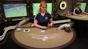 Tampilan meja Texas Hold'em Bonus di klikslots